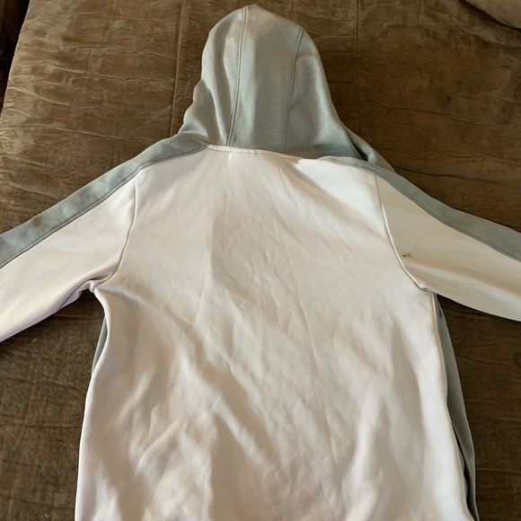 Boys Under Armour jacket - Picture 2 of 3